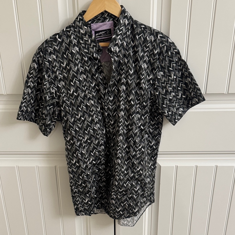 Men's Black and White Zigzag Casual Shirt